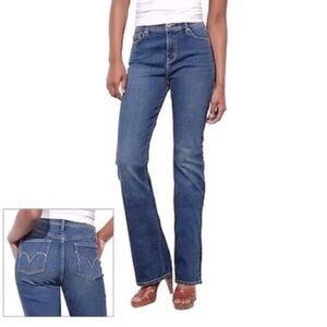 LEVI'S 512 NWOT Perfectly Slimming Women’s Bootcut Jeans 12M Inseam 31”